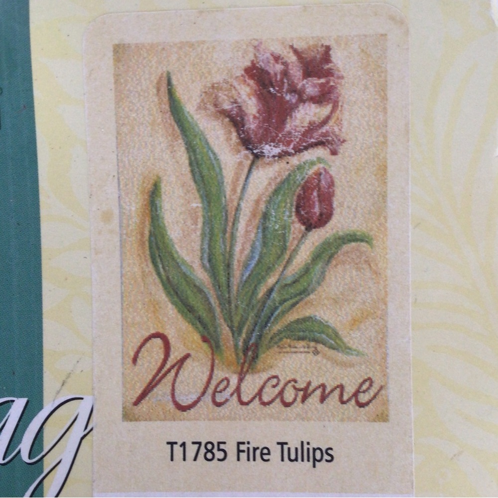 TOLAND HOME  AND GARDEN HOUSE FLAG NWT